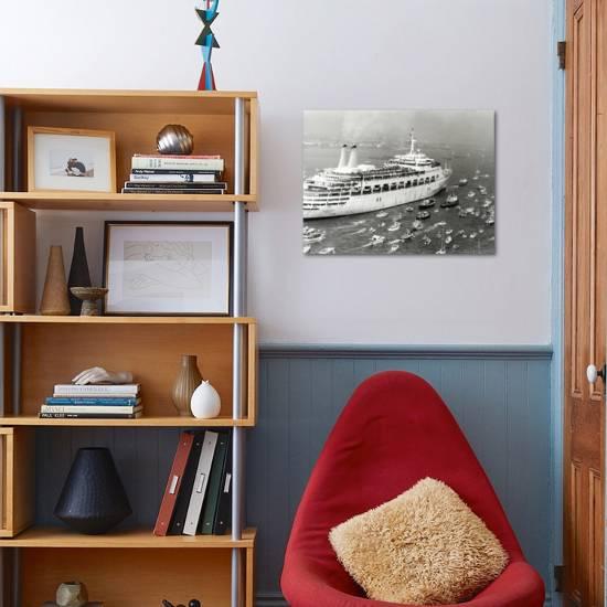 P O Cruise Ship Canberra Returns To Southampton Water After Service In The Falklands War July 1982 Photographic Print By Art Com