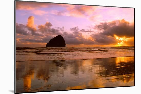 Pacific City III-Ike Leahy-Mounted Photographic Print