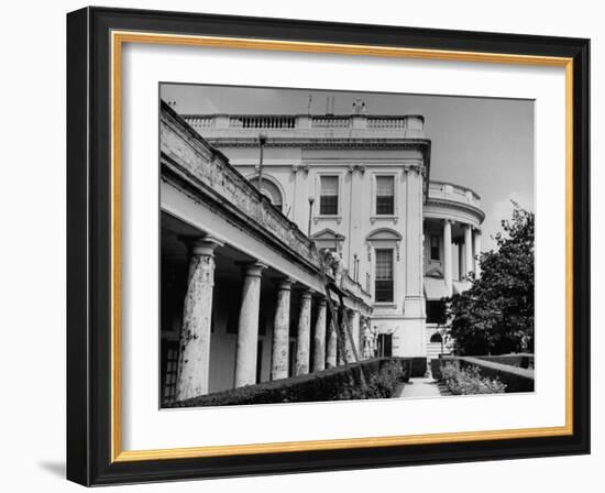 Painters Repainting the White House-null-Framed Photographic Print