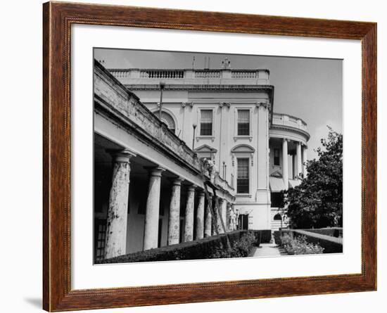 Painters Repainting the White House-null-Framed Photographic Print