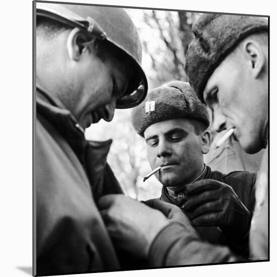 Pair of Russian Soldiers Exchanging Insignia with an American Army Captain-John Florea-Mounted Photographic Print