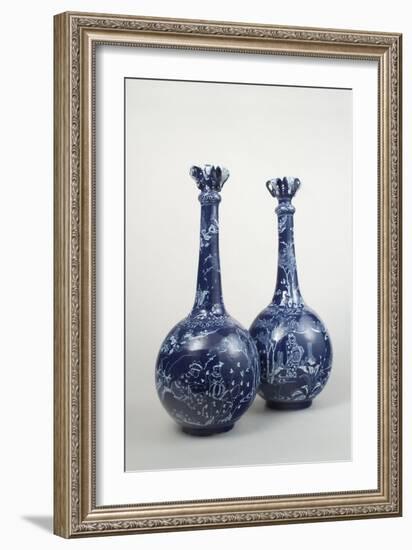 Paire de bouteilles-null-Framed Giclee Print