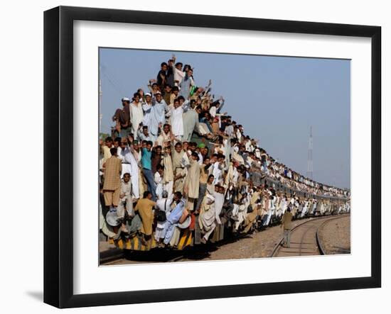 Pakistani Sunni Muslims Return Back to their Homes after Attending an Annual Religious Congregation-null-Framed Photographic Print