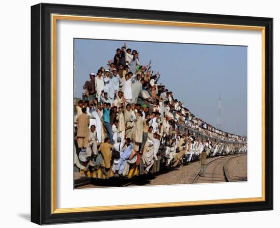 Pakistani Sunni Muslims Return Back to their Homes after Attending an Annual Religious Congregation-null-Framed Photographic Print