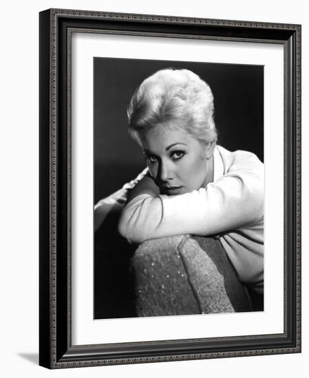 PAL JOEY, 1957 directed by GEORGE SIDNEY Kim Novak (b/w photo)-null-Framed Photo