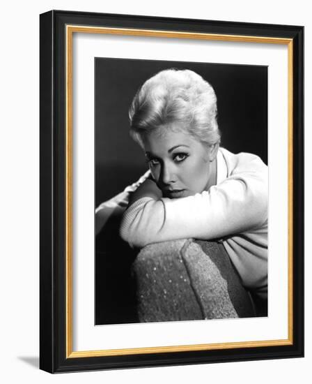 PAL JOEY, 1957 directed by GEORGE SIDNEY Kim Novak (b/w photo)-null-Framed Photo