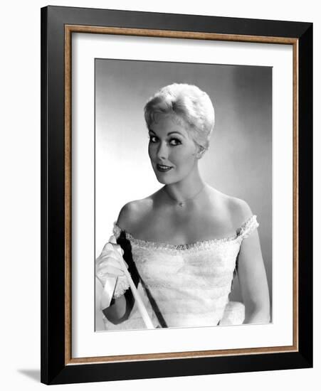 PAL JOEY, 1957 directed by GEORGE SIDNEY Kim Novak (b/w photo)-null-Framed Photo