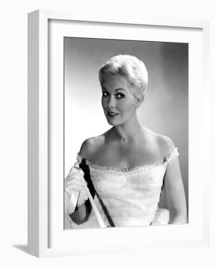 PAL JOEY, 1957 directed by GEORGE SIDNEY Kim Novak (b/w photo)-null-Framed Photo