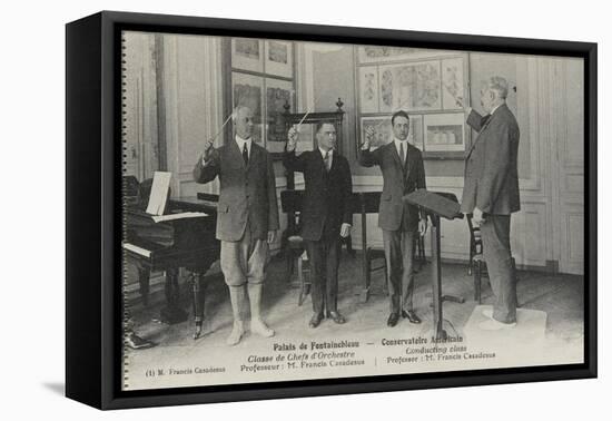 Palais de Fonfainebleau, Conservatoire américain : Classe des chefs d'orchestre Professeur Francis-null-Framed Premier Image Canvas