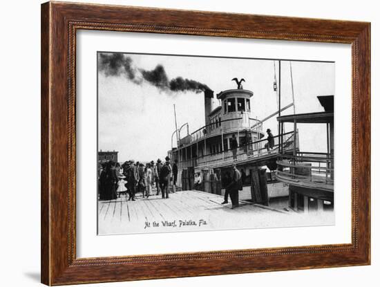 Palatka, Florida - Departing from a Ship at the Wharf-Lantern Press-Framed Art Print