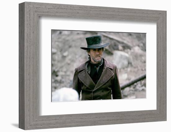 PALE RIDER directed by ClintEastwood, 1985 (photo)-null-Framed Photo