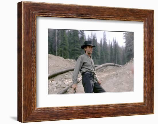 PALE RIDER directed by ClintEastwood, 1985 (photo)-null-Framed Photo