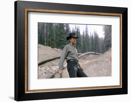 PALE RIDER directed by ClintEastwood, 1985 (photo)-null-Framed Photo