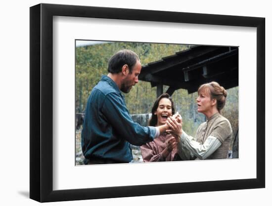 PALE RIDER directed by ClintEastwood with Michael Moriarty, Sydney Penny and Carrie Snodgress, 1985-null-Framed Photo