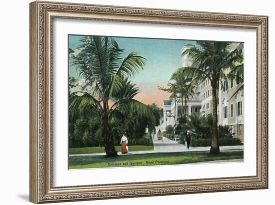 Palm Beach, Florida - Royal Poinciana Entrance and Grounds View-Lantern Press-Framed Art Print