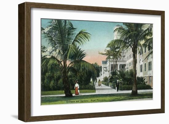 Palm Beach, Florida - Royal Poinciana Entrance and Grounds View-Lantern Press-Framed Art Print