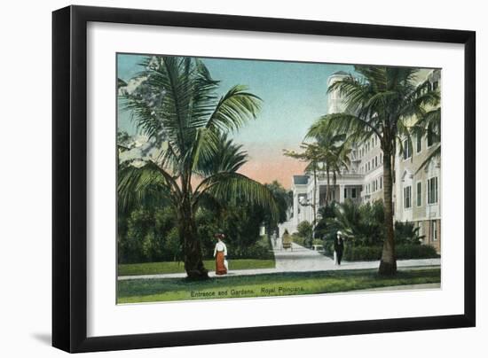 Palm Beach, Florida - Royal Poinciana Entrance and Grounds View-Lantern Press-Framed Art Print