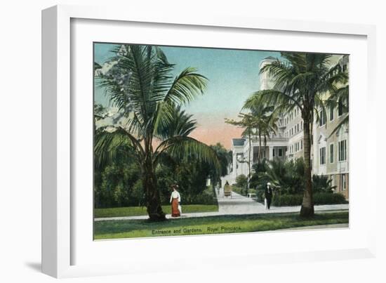 Palm Beach, Florida - Royal Poinciana Entrance and Grounds View-Lantern Press-Framed Art Print