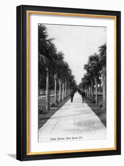 Palm Beach, Florida - Walking Down Ocean Avenue-Lantern Press-Framed Art Print