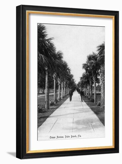 Palm Beach, Florida - Walking Down Ocean Avenue-Lantern Press-Framed Premium Giclee Print
