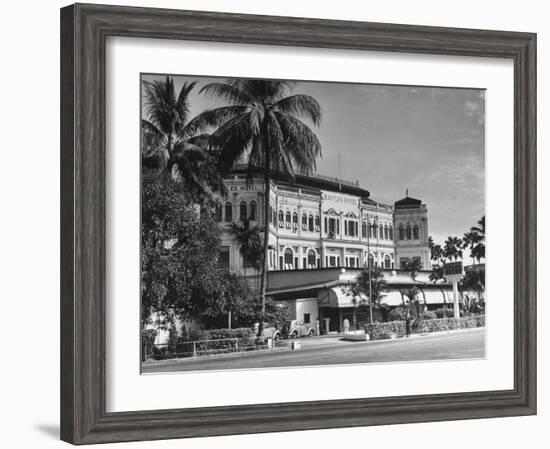 Palm Trees Surrounding the Raffles Hotel-Carl Mydans-Framed Photographic Print