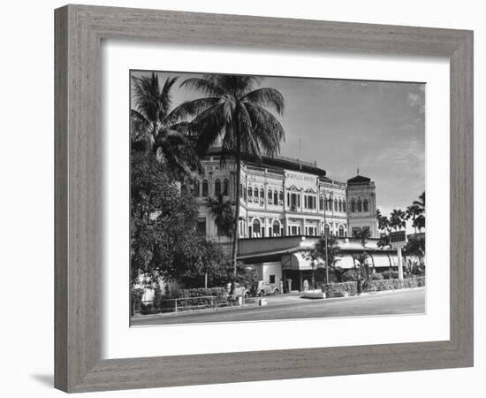 Palm Trees Surrounding the Raffles Hotel-Carl Mydans-Framed Photographic Print