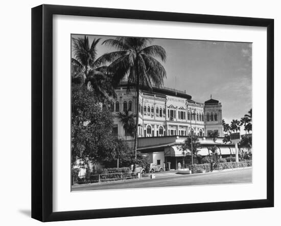 Palm Trees Surrounding the Raffles Hotel-Carl Mydans-Framed Photographic Print