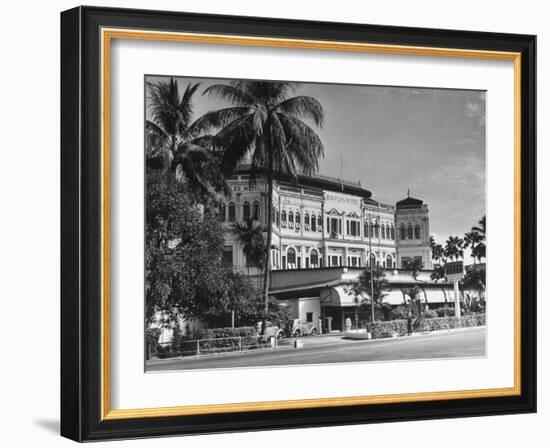 Palm Trees Surrounding the Raffles Hotel-Carl Mydans-Framed Photographic Print