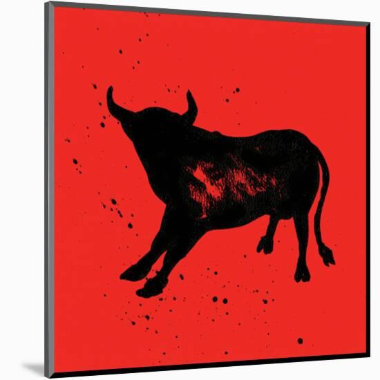 Pamplona Bull V-Rosa Mesa-Mounted Art Print