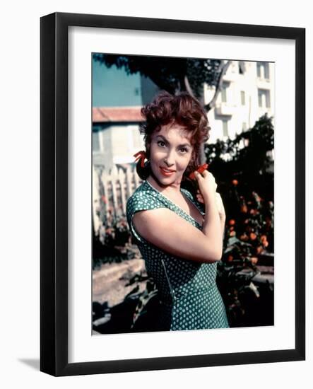 PANE AMORE E FANTASIA / PAIN AMOUR and FANTAISIE, 1953 directed by Gina Lollobrigida (photo)-null-Framed Photo