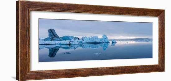 Panorama, Glacier Lagoon Jškulsarlon-Catharina Lux-Framed Photographic Print