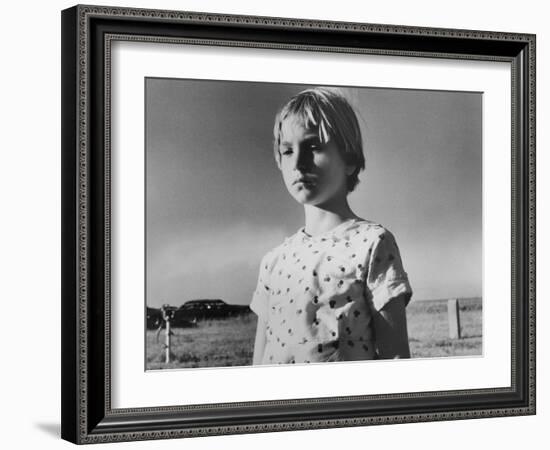 Paper Moon, Tatum O'Neal, 1973-null-Framed Premium Photographic Print