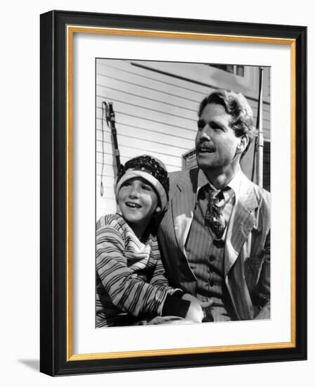 Paper Moon, Tatum O'Neal, Ryan O'Neal, 1973-null-Framed Photo