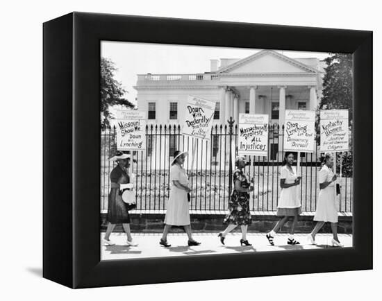 Parade Past the White House-null-Framed Premier Image Canvas