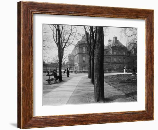 Paris, 1902-1903 - Luxembourg Gardens-Eugene Atget-Framed Art Print