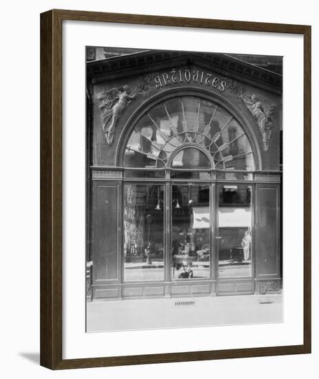 Paris, 1902 - Antique Store, rue du Faubourg-Saint-Honore-Eugene Atget-Framed Art Print