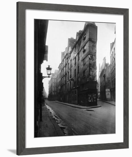 Paris, 1908 - Vieille Cour, 22 rue Quincampoix - Old Courtyard, 22 rue Quincampoix-Eugene Atget-Framed Art Print