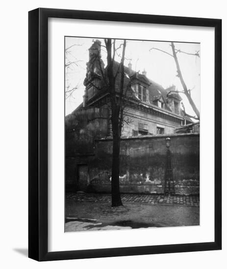 Paris, 1923 - Old Convent, avenue d l'Observatoire-Eugene Atget-Framed Art Print