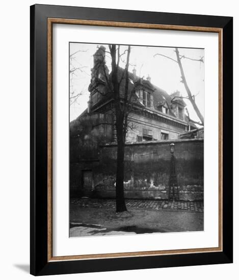 Paris, 1923 - Old Convent, avenue d l'Observatoire-Eugene Atget-Framed Art Print