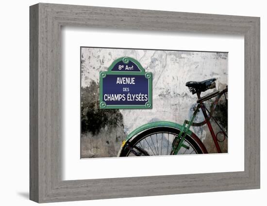 Paris au champs-Sven Pfrommer-Framed Art Print