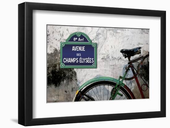 Paris au champs-Sven Pfrommer-Framed Art Print