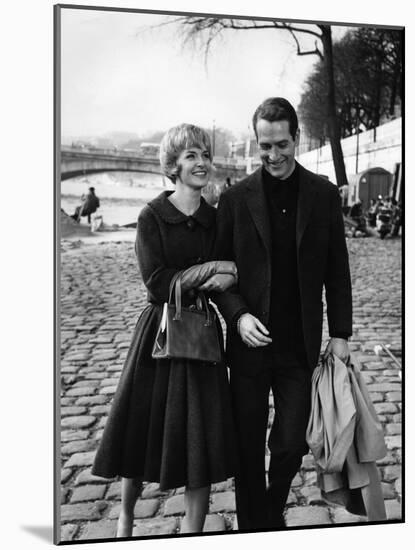 PARIS BLUES, 1961 directed by MARTIN RITT Joanne Woodward / Paul Newman (b/w photo)-null-Mounted Photo