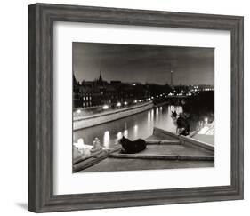 Paris, Cats at Night-Robert Doisneau-Framed Art Print