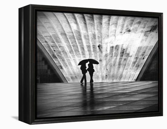 Paris La Pluie-Nina Papiorek-Framed Premier Image Canvas