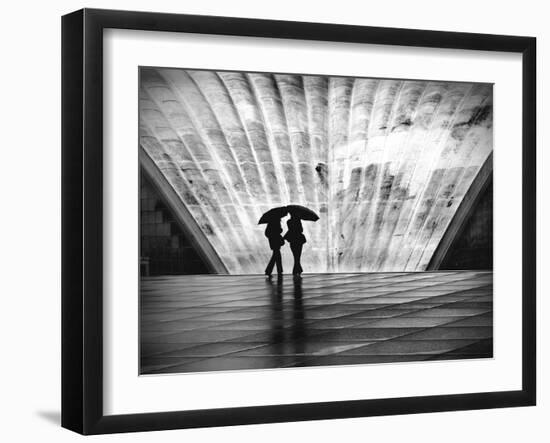 Paris La Pluie-Nina Papiorek-Framed Photographic Print