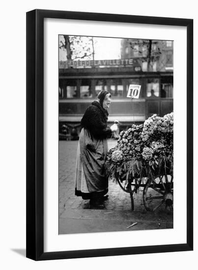 Paris, Saleswoman of Violets-Brothers Seeberger-Framed Photographic Print