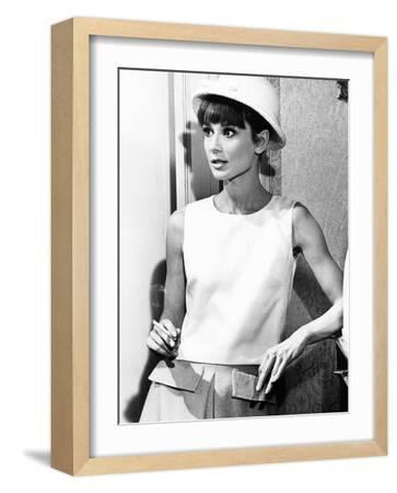 paris-when-it-sizzles-audrey-