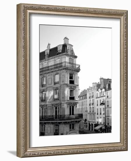 Parisian Stroll I-Sharon Chandler-Framed Photographic Print