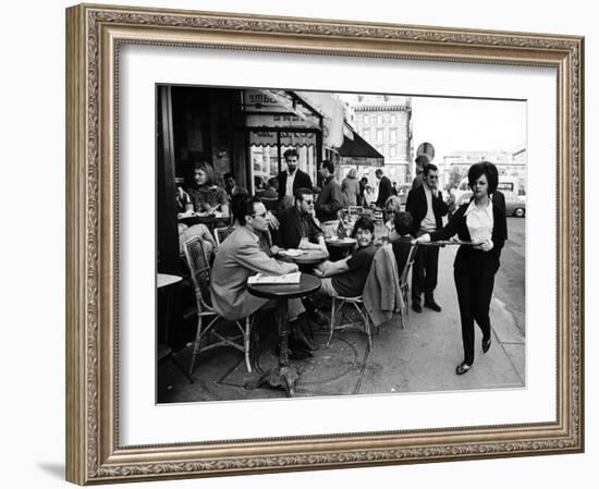 Parisians at a Sidewalk Cafe-Alfred Eisenstaedt-Framed Photographic Print