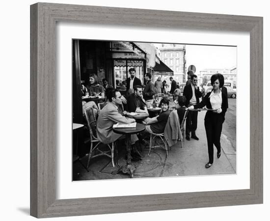 Parisians at a Sidewalk Cafe-Alfred Eisenstaedt-Framed Photographic Print